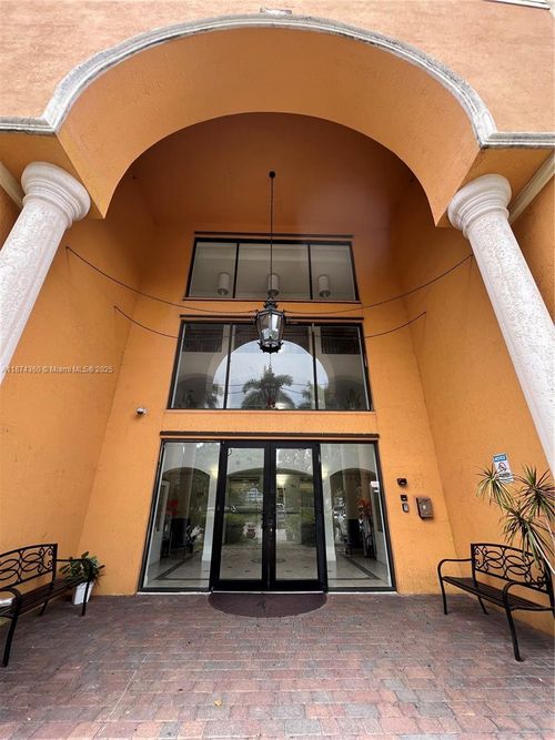 e101-9300 Fontainebleau Blvd, Miami, FL, 33172-6324 | Card Image