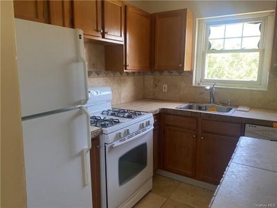 F-11 - 1879 Crompond Road, Home with 1 bedrooms, 1 bathrooms and null parking in Peekskill NY | Image 1