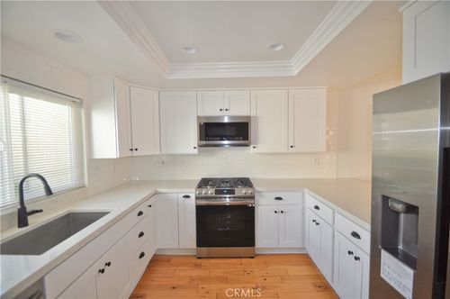 28-6 Acorn, Irvine, CA, 92604-3306 | Card Image