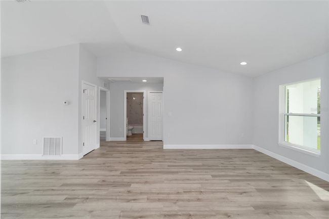 13316 Sw 105 Th Pl, House other with 3 bedrooms, 2 bathrooms and null parking in Dunnellon FL | Image 11