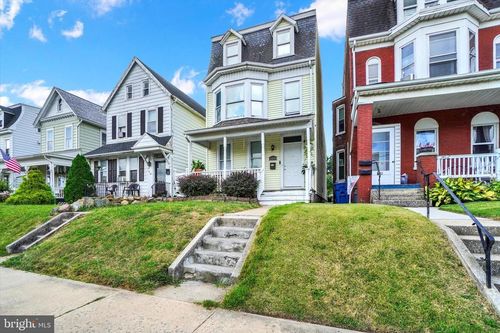 1420 W Market St, YORK, PA, 17404-5413 | Card Image
