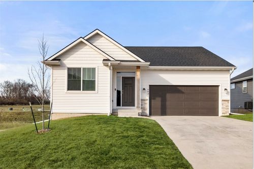 683 Se Dapple Dr, West Des Moines, IA, 50265-1230 | Card Image
