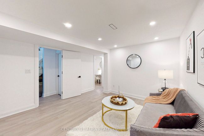 42 Coventry Crt, House other with 7 bedrooms, 5 bathrooms and 2 parking in Richmond Hill ON | Image 27
