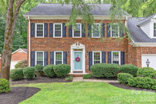 9516 Deer Spring Ln, Charlotte, NC, 28210-8024 | Card Image