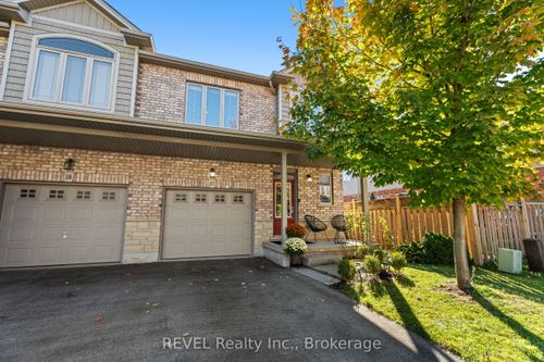 17-380 Lake St, Grimsby, ON, L3M0E8 | Card Image