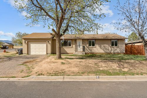 324 W Center St, La Verkin, UT, 84745-5425 | Card Image