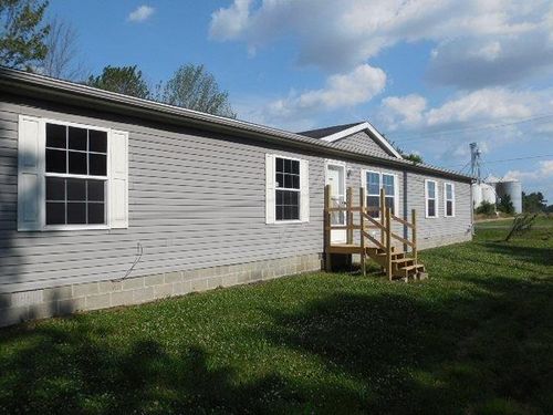 100 W Main St, West Liberty, IL, 62475-1044 | Card Image