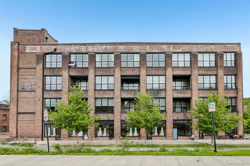 401-1 E Main St, Beacon, NY, 12508-3468 | Card Image
