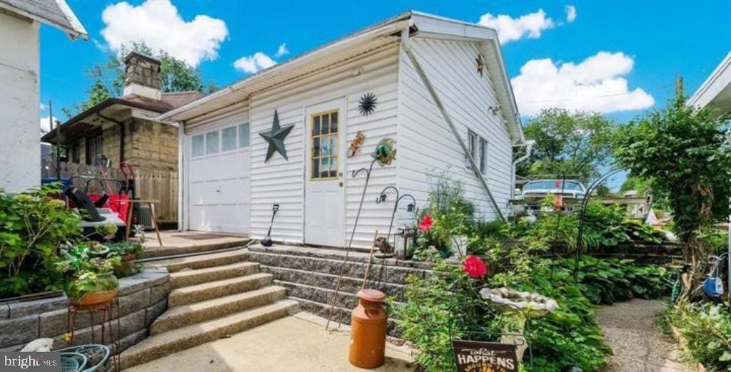 Residential Lease in MELROSE PARK