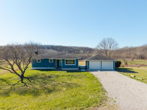 39703 Maysville Greendale Rd, Logan, OH, 43138-9156 | Card Image