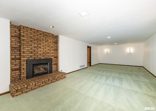 9721 234 Th St N, House other with 3 bedrooms, 2 bathrooms and null parking in Port Byron IL | Image 20