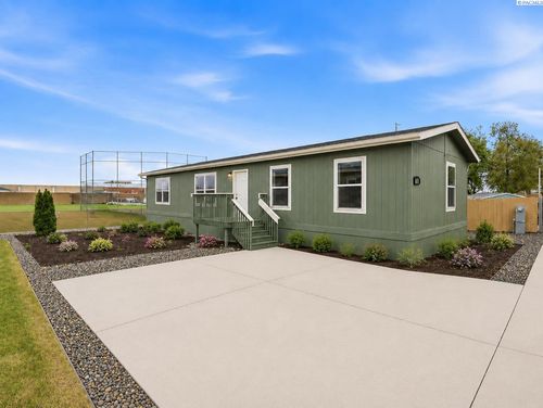 110c-3517 Road 84, Pasco, WA, 99301-1544 | Card Image