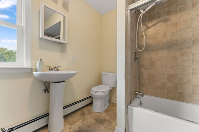 400 Main St, House other with 4 bedrooms, 1 bathrooms and null parking in Middlesex NJ | Image 18