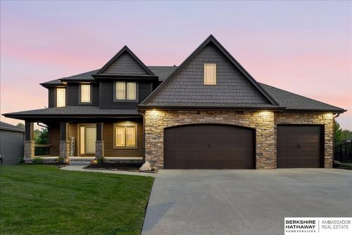 17001 Bondesson Parkway, Bennington, NE, 68007 | Card Image