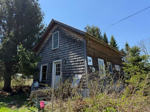 28 Wheeler Rd, Derby Line, VT, 05830-8812 | Card Image
