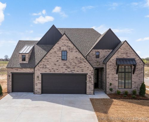 2707 E South Park Pl, Broken Arrow, OK, 74011 | Card Image