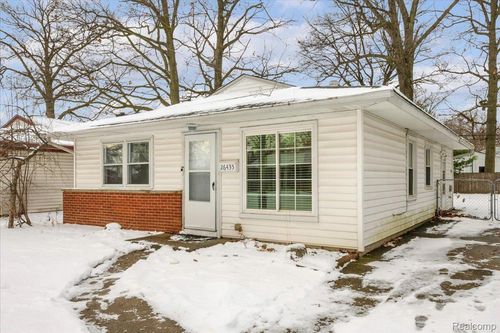 26435 Tawas St, Madison Heights, MI, 48071-3749 | Card Image