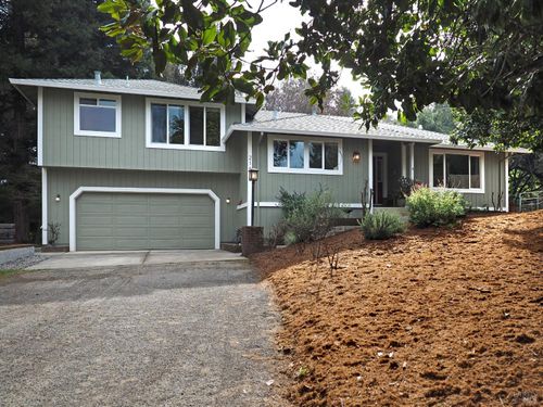 21679 Geyserville Avenue, Geyserville, CA, 95441 | Card Image