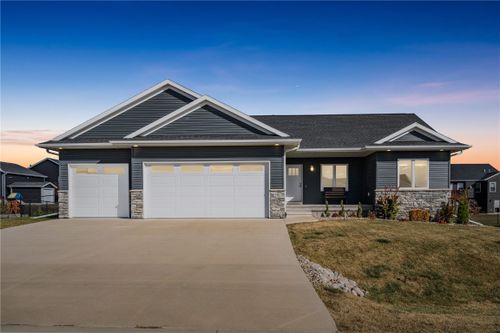 2783 Creekview Trail, Palo, IA, 52324 | Card Image