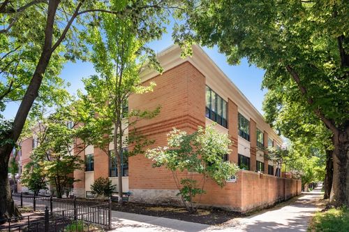 b-2820 N Greenview Ave, Chicago, IL, 60657-4071 | Card Image