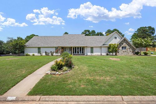 2916 Highland Dr, Russellville, AR, 72802-7912 | Card Image