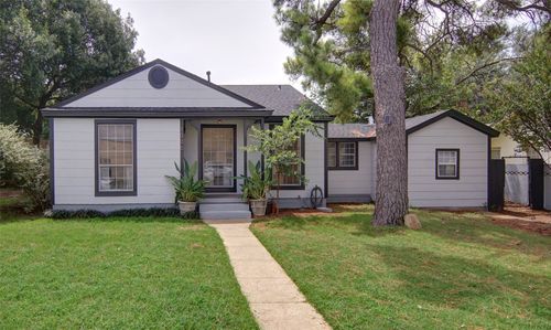 1006 Calaveras St, Graham, TX, 76450-3913 | Card Image