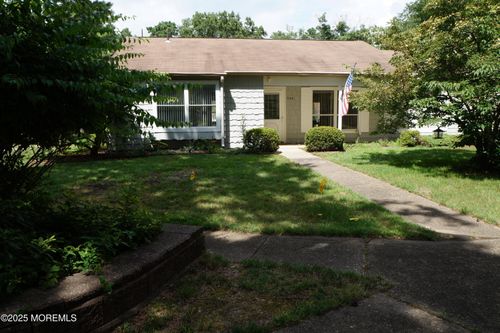 715 Wooton Ct, Manchester, NJ, 08759-5370 | Card Image