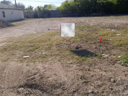 413 S 12th St, Alamo, TX, 78516-2391 | Card Image