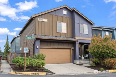 1329 158th Place Sw, House other with 3 bedrooms, 2 bathrooms and 2 parking in Lynnwood WA | Image 2