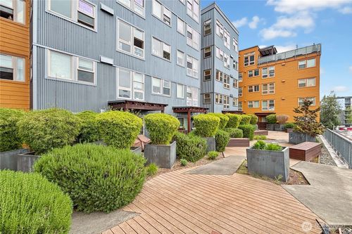 apt-308-827 Hiawatha Pl S, Seattle, WA, 98144-2850 | Card Image