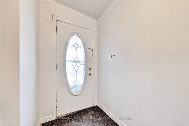 18 Demarco Blvd, House other with 4 bedrooms, 2 bathrooms and 4 parking in Toronto ON | Image 6