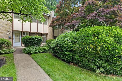 4420 Forest Glen Ct, ANNANDALE, VA, 22003-4838 | Card Image
