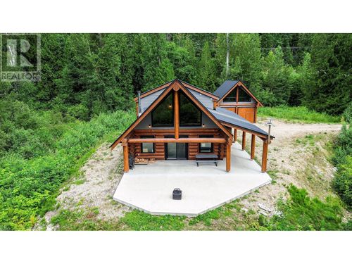5860 T-C Hwy 1 W, Malakwa, BC, V0E2J0 | Card Image