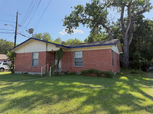 303 N Masters Dr, Dallas, TX, 75217-7619 | Card Image