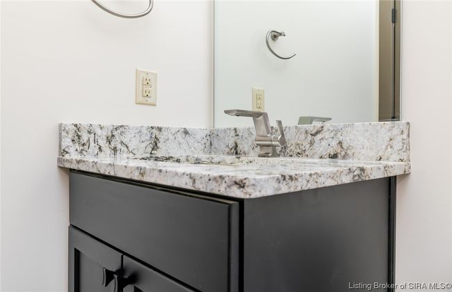 5560 Old Vincennes Rd, Home with 4 bedrooms, 4 bathrooms and null parking in Floyds Knobs IN | Image 63