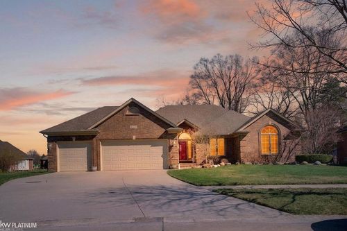 49222 Limestone Dr, Macomb, MI, 48044-1776 | Card Image