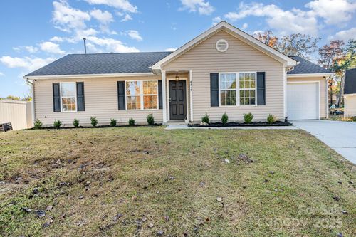 6313 Andrew Colten Ct, Charlotte, NC, 28214-1957 | Card Image