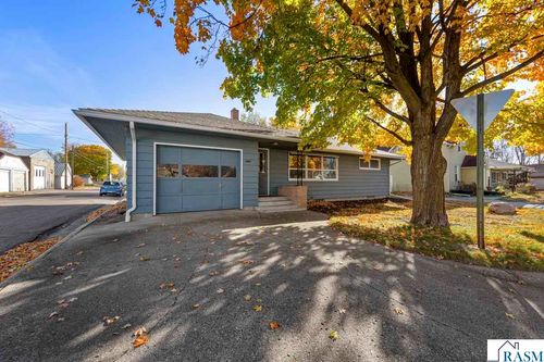1043 Chase Ave, Gibbon, MN, 55335-4519 | Card Image