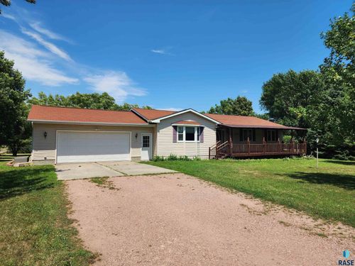 304 E 4th St, Spencer, SD, 57374-2107 | Card Image