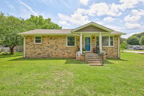 135 Irvin Rd, LA VERGNE, TN, 37086-3307 | Card Image
