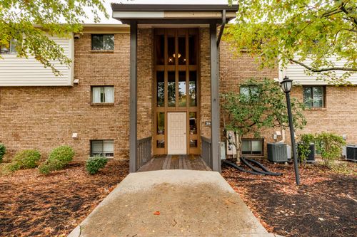 40 Eagle View Ln, Fort Thomas, KY, 41075-1473 | Card Image
