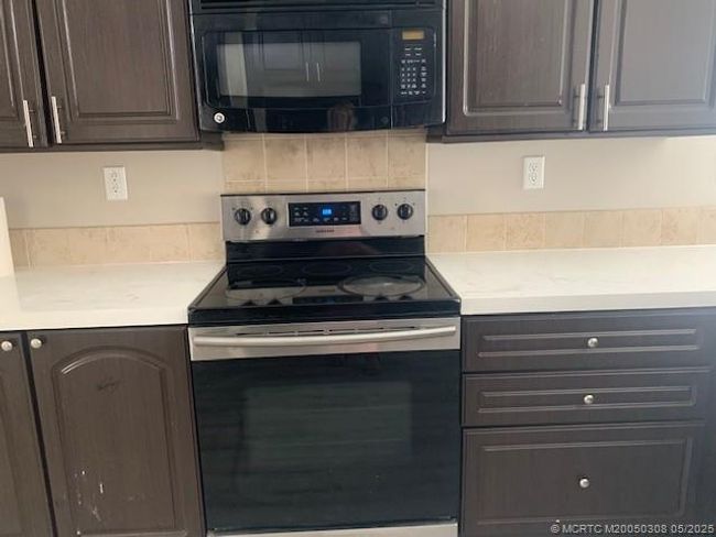 LOT-447 - 2555 Pga Blvd, House other with 3 bedrooms, 2 bathrooms and 1 parking in Palm Beach Gardens FL | Image 12