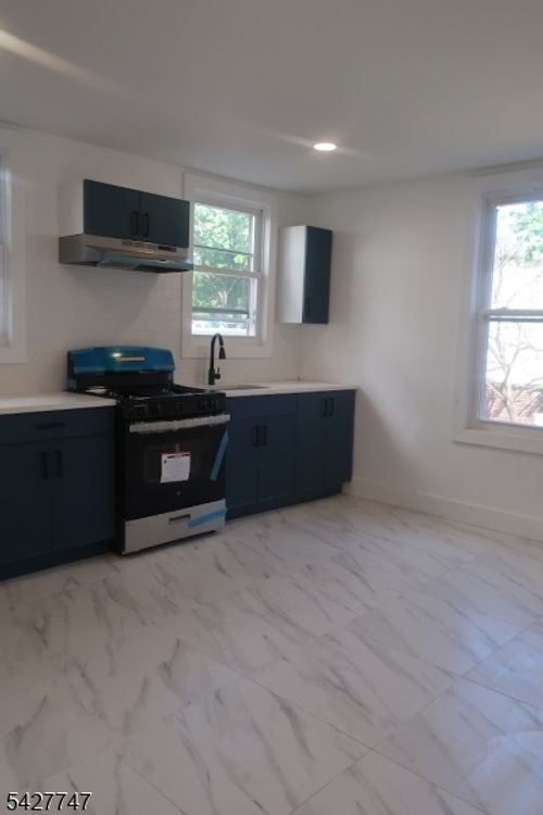 1-588 Bergen St, Newark, NJ, 07108-3491 | Card Image