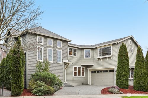 18200 Ne 110th St, Redmond, WA, 98052-2350 | Card Image