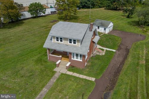 1075 Country Side Ln, TELFORD, PA, 18969 | Card Image