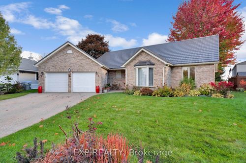 17 Abbey Lane, Exeter, ON, N0M1S1 | Card Image