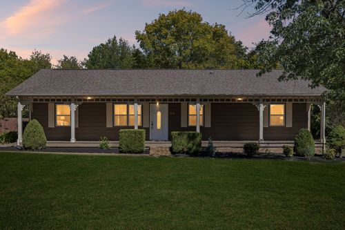 106 Brooklawn Dr, White House, TN, 37188-8923 | Card Image