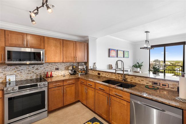 APT-903 - 8395 Sw 73 Rd Ave, Condo with 2 bedrooms, 3 bathrooms and null parking in Miami FL | Image 5