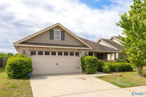 7018 Camrose Ln Nw, Huntsville, AL, 35806-2376 | Card Image