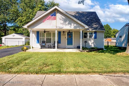 13418 Kinross Blvd, Louisville, KY, 40272-1336 | Card Image